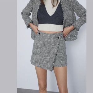 Zara Black and White Skort